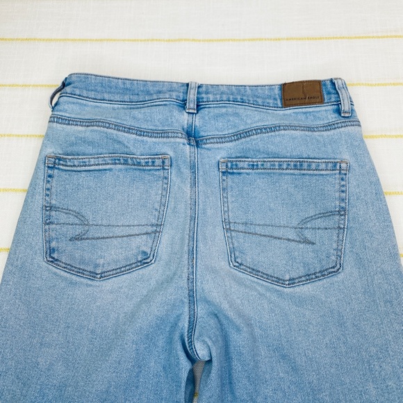 American Eagle High Rise Ripped Mom Straight Jean in indigo medium wash - Picture 5 of 8